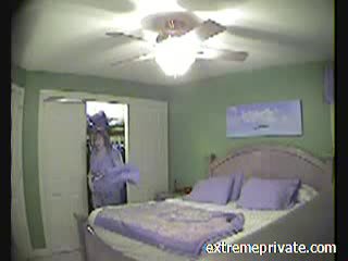 Mi pechugona mum pillada en espía cámara en dormitorio vídeo