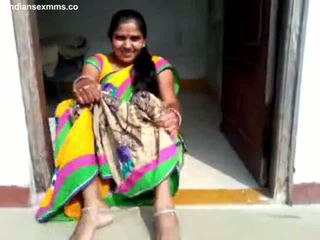 Desi aunty burungpun show and bj part 1 all