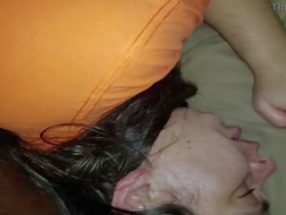 Ehefrau sleeps während ich wichse 3 times im sie mund