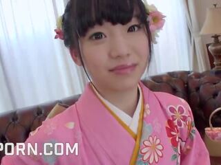 18yo japanilainen tyttö dressed sisään kimono kuten kuuma suihinotto ja pillua creampie porno videot