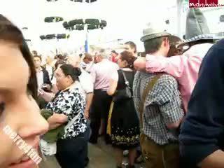 Publiczne robienie loda w oktoberfest!