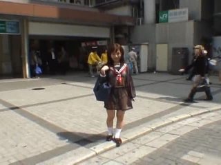 Mikan astonishing asiática aluna enjoys público flashing
