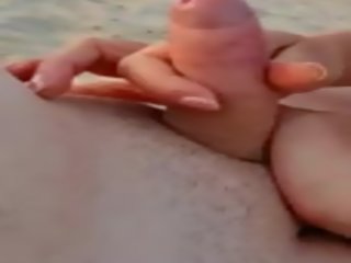 हेप्पी छोटा डिक jerked पर the बीच, पॉर्न 89 | xhamster