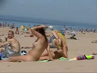 Beach nudist 0143 Summer 2009 22