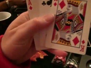Póquer juego ends hasta en un dulce sexo fiesta