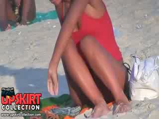 Guy spied the cantik well shaped body of long legged bimbo in the hot micro bikini